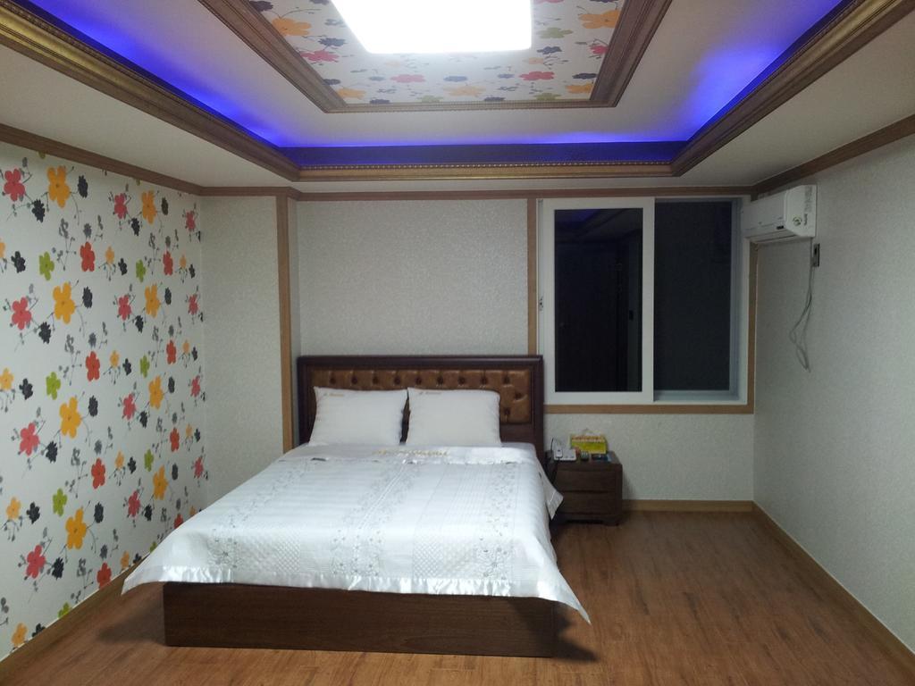 Guangju Hotel Banana Gwangju Metropolitan City Eksteriør billede